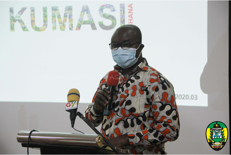 HON. OSEI ASSIBEY ANTWI DELIVERING HIS WELCOME ADDRESS